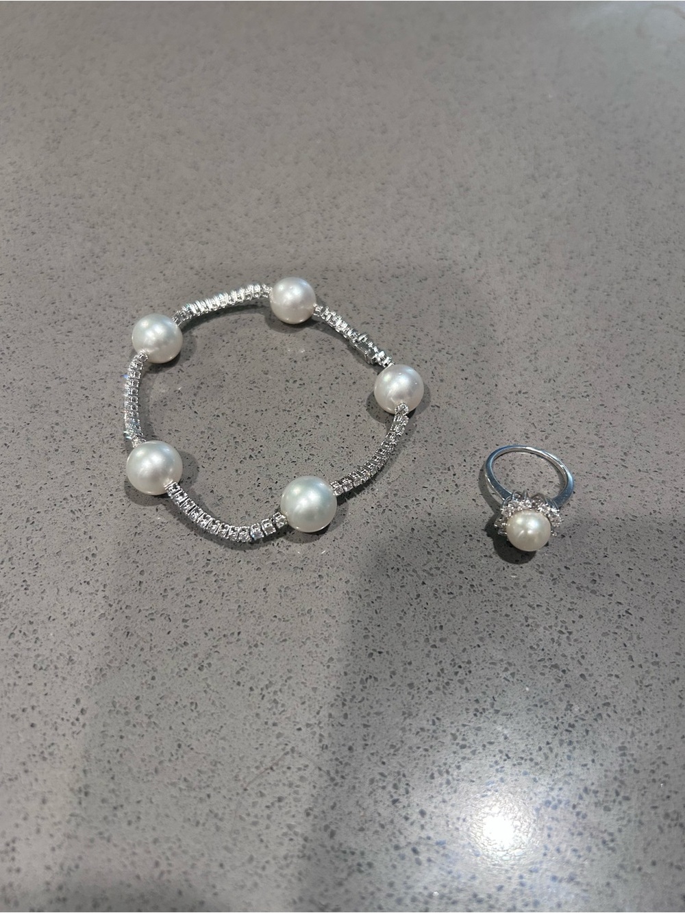 14k White Gold Diamond Pearl Bracelet & Ring Set
